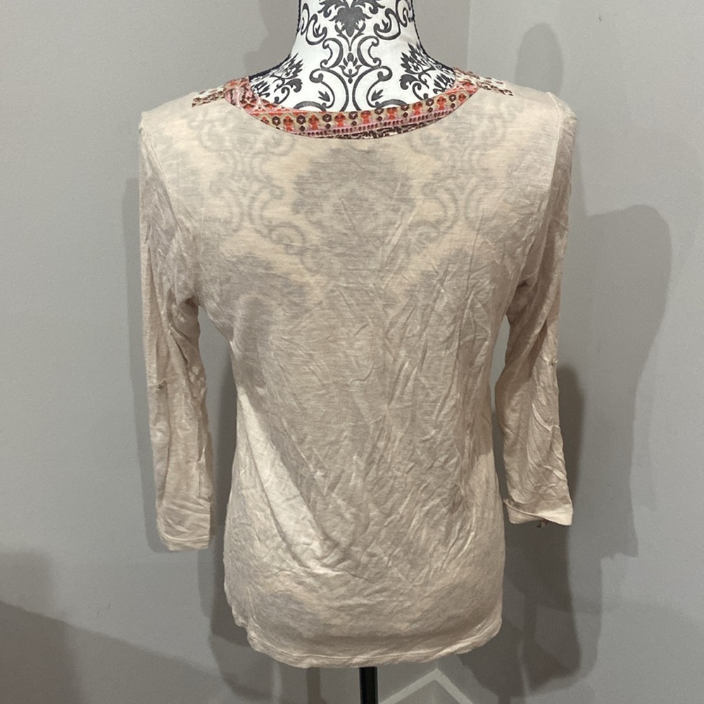 Hem & Thread Top - Picture 2 of 2